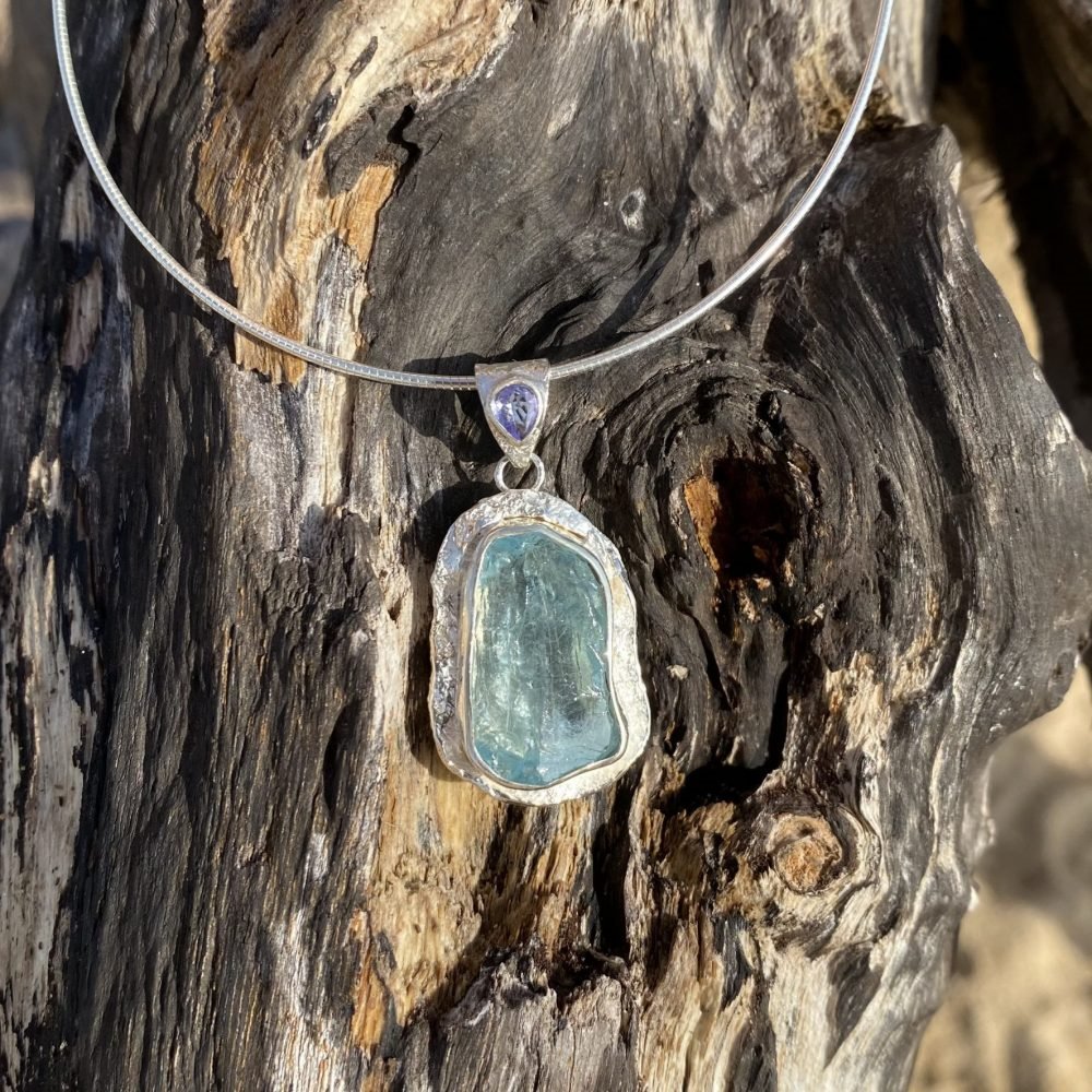 aquamarine pendant