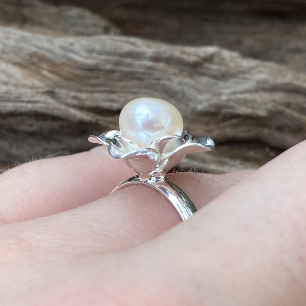 pearl flower ring