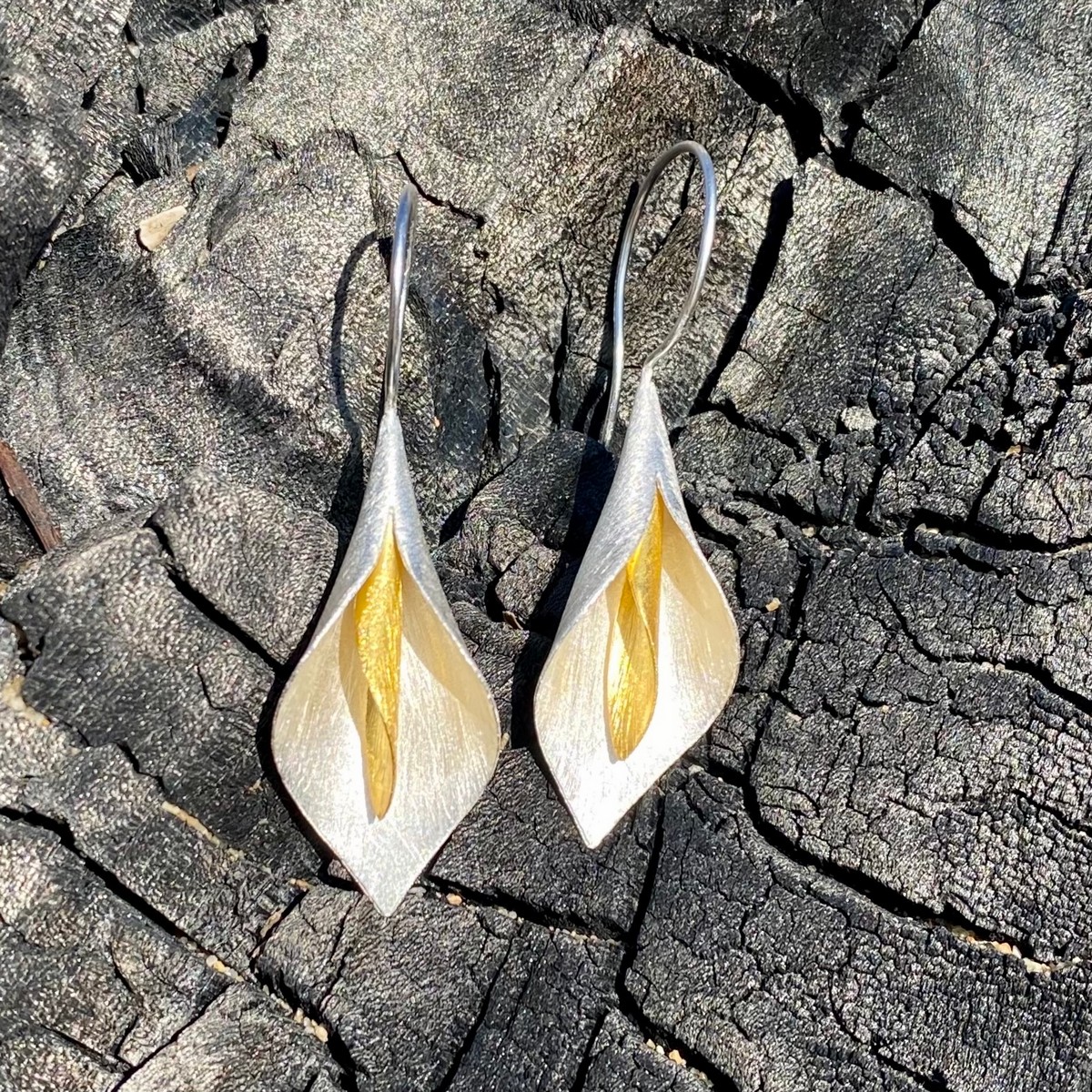 calla lily earring