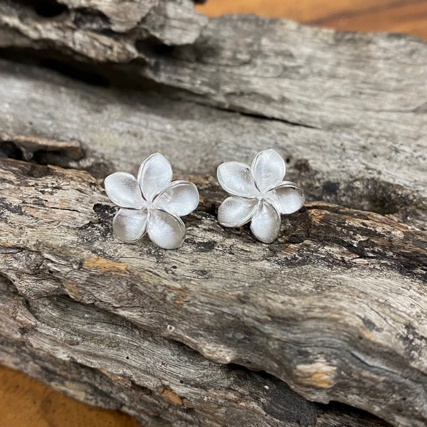 flower earrings