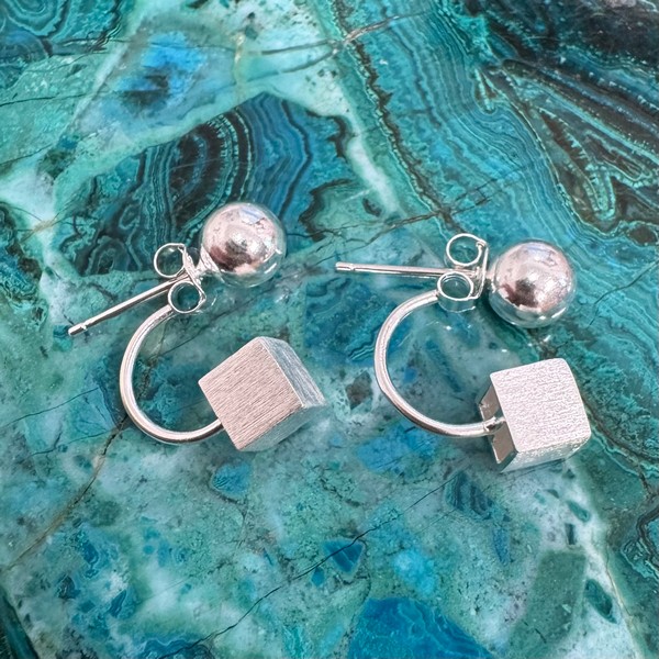 interchangeable earrings