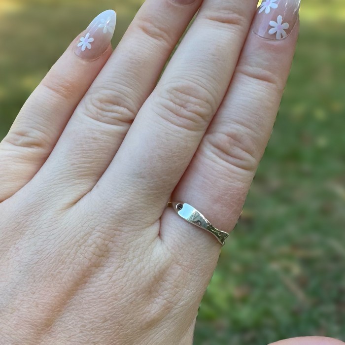 silver shiny fish ring