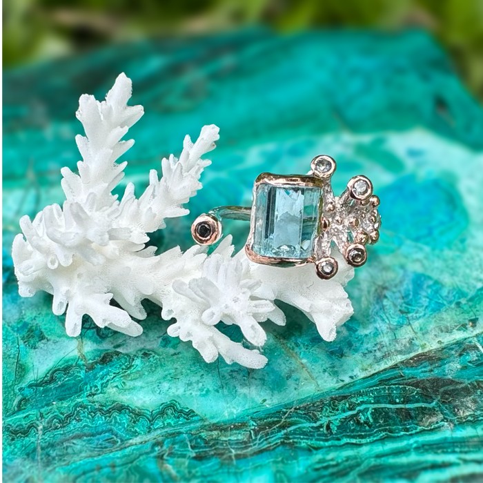 aquamarine and sapphire ring